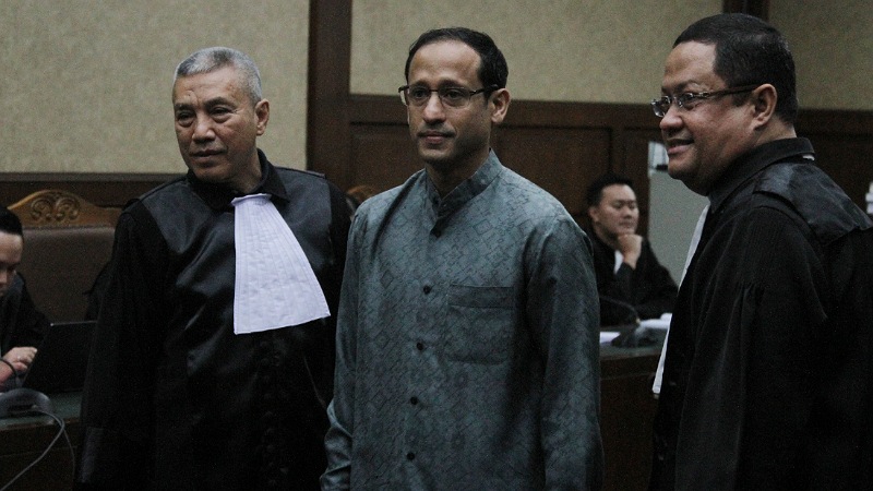 Mantan Menteri Pendidikan, Kebudayaan, Riset, dan Teknologi, Nadiem Anwar Makarim bersama kuasa hukumnya - Dok. Sinpo -