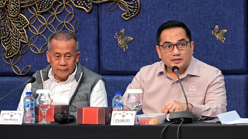 Ketua Komisi II DPR RI, Rifqinizamy Karsayuda dan Wakil Ketua DPR RI, Saan Mustopa dalam Kunjungan Spesifik Komisi II di Bandung, Jawa Barat, Rabu (28/01/2026). - Foto: Humas DPR -