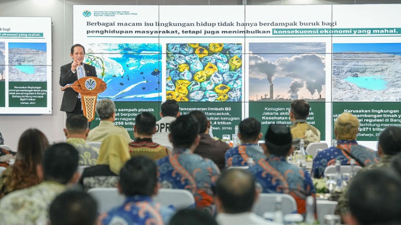 Menteri Lingkungan Hidup Hamif Faisol Nurofiq dalam Rakor Kebijakan Lingkungan Hidup bersama DPRD Kabupaten se-Indonesia di Jakarta - Dok. KLH -