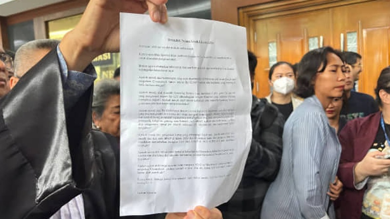 Nadiem Ajukan Pertanyaan ke Publik dari Balik Ruang Sidang