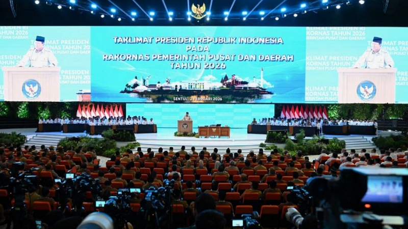 Presiden Prabowo Subianto saat membuka Rakornas Pusat–Daerah 2026 di SICC, Kabupaten Bogor, Jawa Barat, Senin (2/2/2026). - Foto: BPMI Setpres -