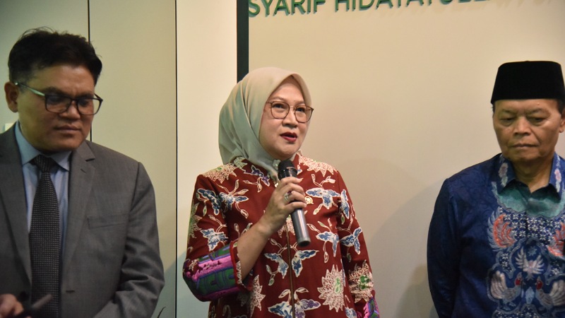 Anggota Komisi VIII DPR RI Haeny Relawati Rini Widyastuti (tengah) - Humas DPR RI -