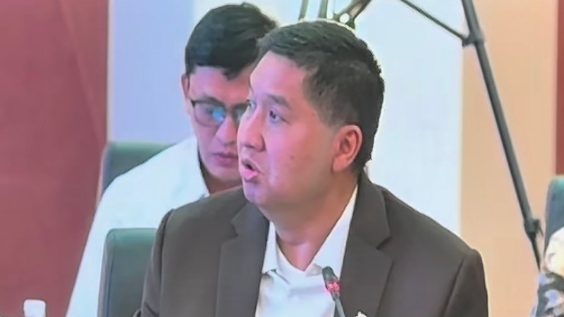 Menteri PKP Maruarar Sirait saat rapat Satgas Pemulihan dan Rekonstruksi Pascabencana, Rabu (18/2/2026). - Tangkapan Layar -