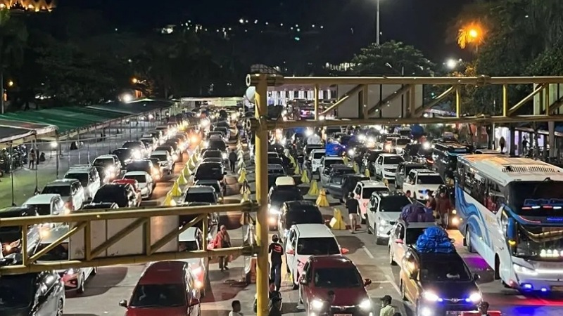 Arus Balik Mulai Menggeliat, Bakauheni Ramai Tapi Masih Terkendali