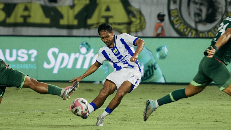 Big Match GBT Berakhir Sengit! Persebaya vs PERSIB Tuntas 2-2, Maung Tetap di Puncak