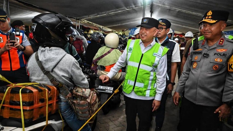 Menhub Pantau Tiga Pelabuhan Banten, Penyeberangan Jawa–Sumatra Dijaga Tetap Lancar