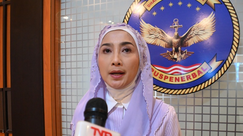 Anggota Komisi I DPR RI, Desy Ratnasari - Humas DPR -