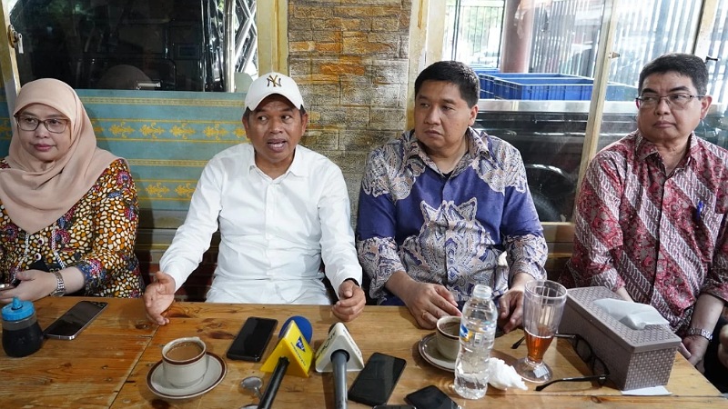 Menteri PKP Maruarar Sirait tancap gas. Bersama Gubernur Jabar Dedi Mulyadi dan para kepala daerah, ia merancang lompatan besar program perumahan rakyat di Jawa Barat. - Foto: Dok. Kemen PKP -