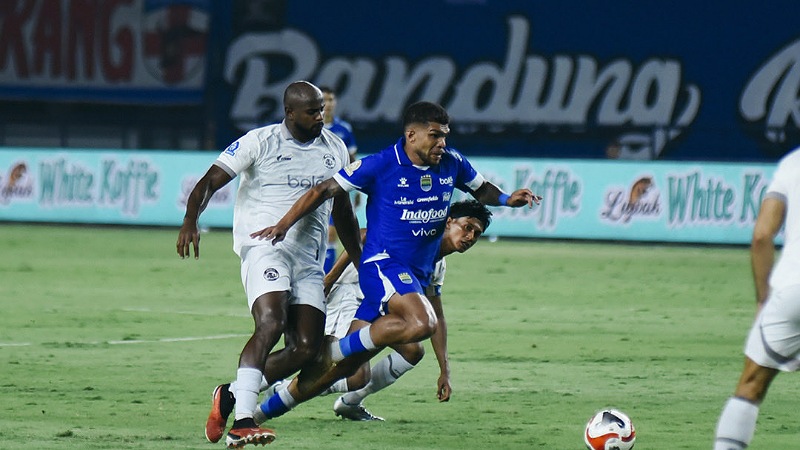 Gagal Menjauh! Persib Ditahan Arema, Perburuan Juara Makin Sengit