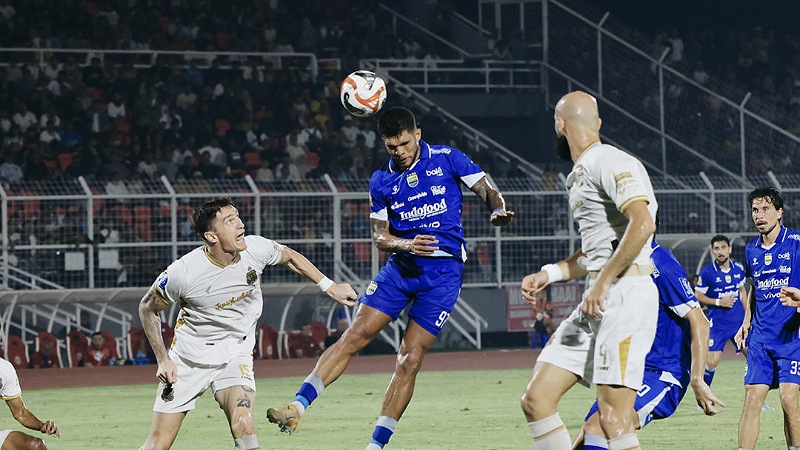 Gila! Persib Bangkit dari Kubur, Hajar Bhayangkara 4-2 & Rebut Tahta