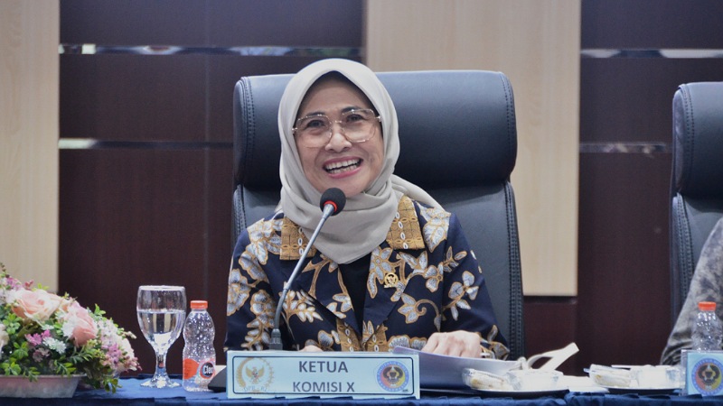 Komisi X DPR Gaspol! Akses Kuliah di Kalimantan Diperluas, Beasiswa Digenjot