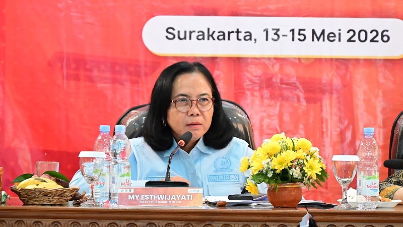 DPR Sentil BPS: Jangan Poles Data Sensus Ekonomi demi Bikin Negara Terlihat Baik-baik Saja!