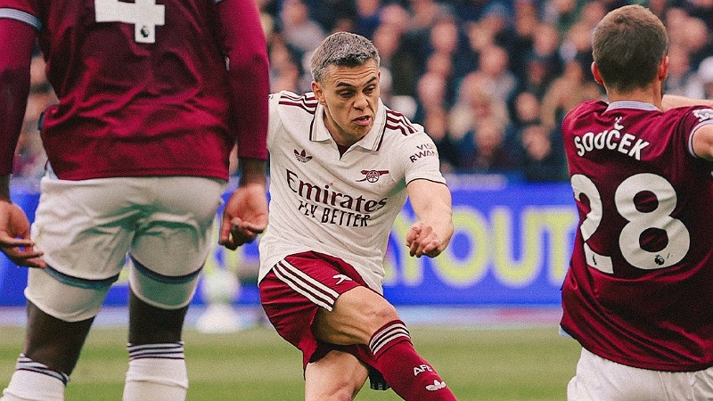 Winger Belgia Leandro Trossard menjadi pahlawan kemenangan Arsenal usai kalahkan West Ham 1-0. - Foto: Dox X Arsenal -
