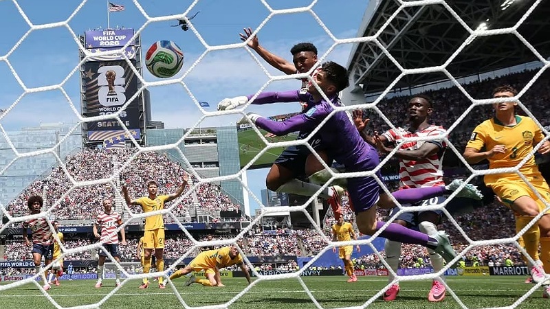 AS Bungkam Australia 2-0, Kunci Tiket 32 Besar Piala Dunia 2026