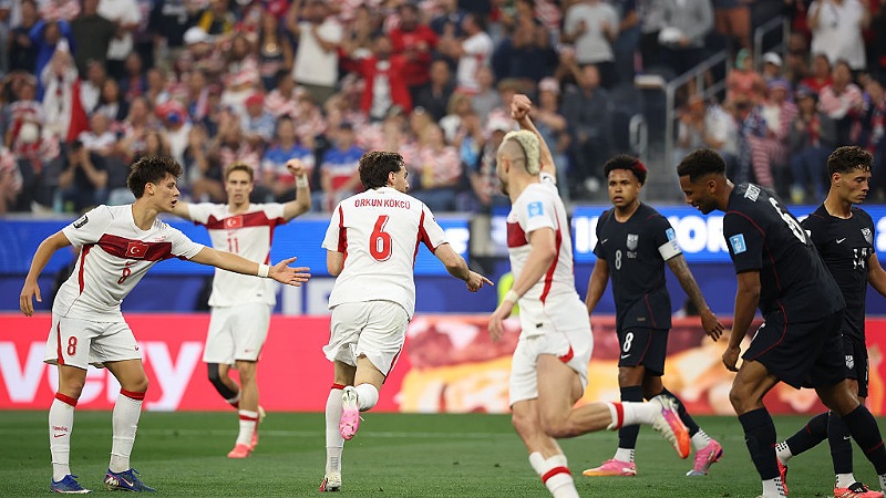 Turki Balik Menekan! Arda Güler Bersinar, AS Tertinggal 1-2 di Babak Pertama