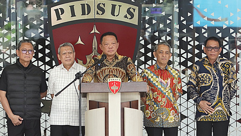 Jaksa Agung Muda Bidang Tindak Pidana Khusus (Jampidsus) Kejaksaan Agung, Febrie Adriansyah saat menggelar konferesnsi pers - Foto: Dok. Berita Nasional -