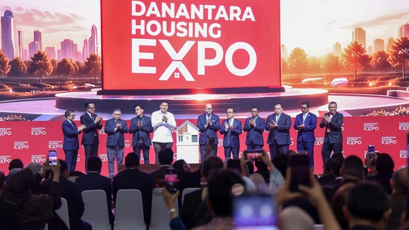 Gubernur Banten Andra Soni menghadiri Danantara Housing Expo di Nusantara International Convention Exhibition (NICE), PIK 2, Kabupaten Tangerang, Kamis (27/8/2026). - Biro Adpimpro Banten -