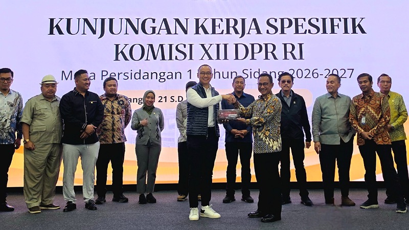 Anggota Komisi XII DPR RI Eddy Soeparno saat Kunjungan Kerja Spesifik Komisi XII DPR RI di Surabaya, Jawa Timur, Jumat (21/8/2026). - Humas DPR -