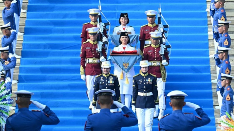 Kirab budaya dari kawasan Monumen Nasional (Monas) menuju Istana Merdeka menjadi pembuka rangkaian peringatan hari bersejarah bangsa Indonesia. - Foto: BPMI Setpres -