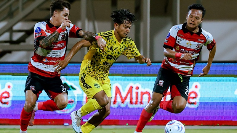 Comeback Dramatis! Madura United Tekuk PSIM Yogyakarta 2-1