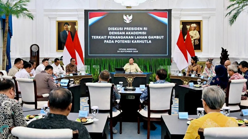 Presiden Prabowo Subianto mengundang lebih dari 20 peneliti dan ahli gambut dari berbagai lembaga serta perguruan tinggi di  Istana Merdeka, Jakarta, Kamis (24/9/2026). - Foto: Dok. Setkab RI -