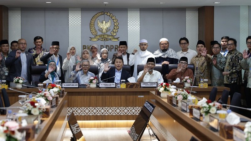 Asia Pacific Coalition for Quds and Palestine (APCQP) beraudiensi dengan BKSAP DPR RI, Kamis (29/10/2026) - Humas DPR -