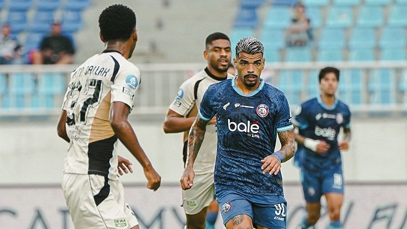 Dewa United Banten Tumbang Perdana! Arema FC Pesta Gol 4-0 di Kanjuruhan