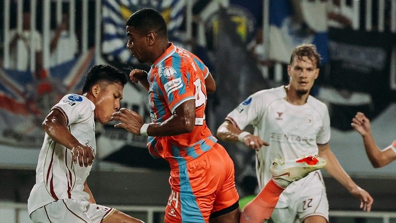 Dramatis! Gol Menit Akhir Adam Alis Bawa Persib Bungkam Garudayaksa 2-1