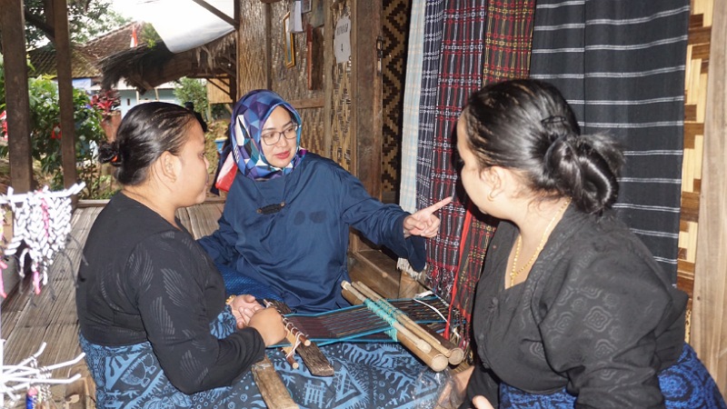 Bakal calon Gubernur Banten saat mengunjungi masyarakat Baduy di daerah Kanekes/Ist