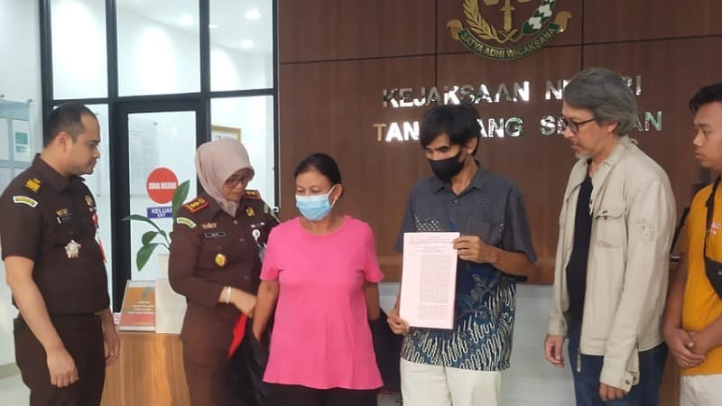 Rompi tahanan Astuti (49) pelaku pencurian BPKB diberikan pengampunan hukum atau restorative justice.