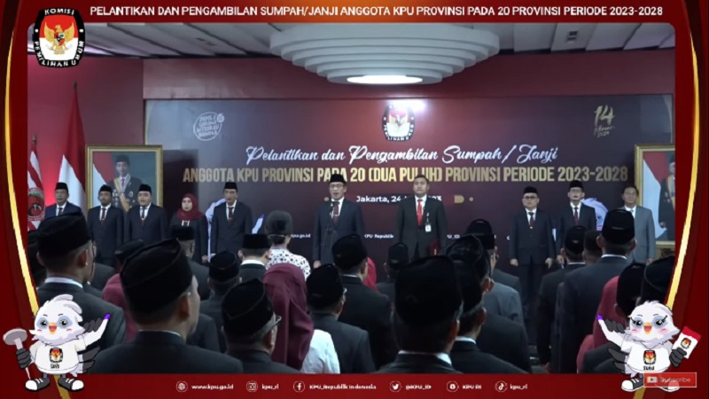 Pelantikan anggota di 20 KPU Provinsi periode 2023-2028. (Foto: Tangkapan Layar)