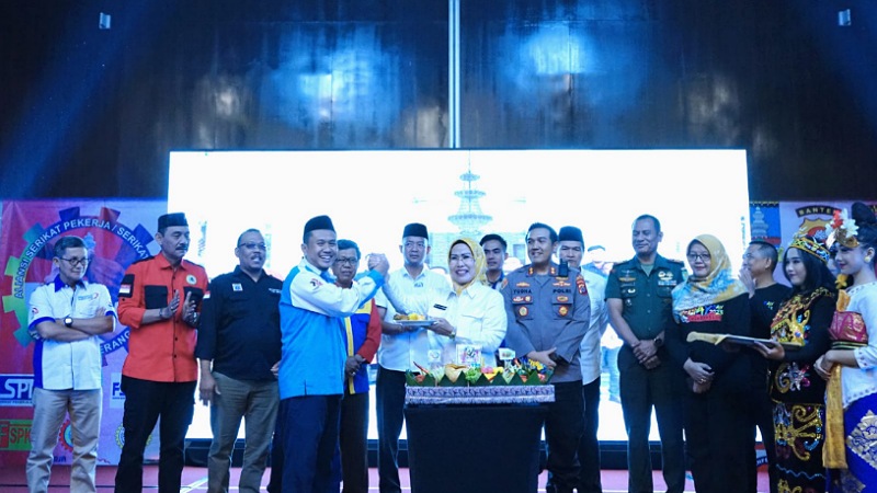 Acara mayday celebration kerjasama Pemkab Serang dengan ASPSB. (Foto: Komat)