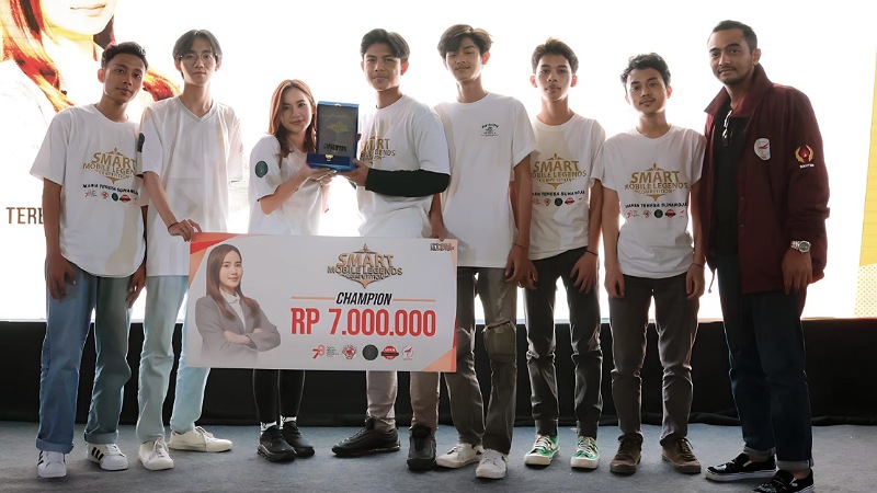 Pemenang Smart Mobile Legend Competition di GOR Ciputat, Tangsel. Foto: IST