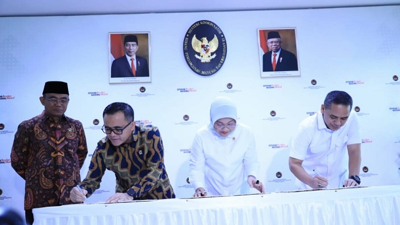 Penandatangan kesepakatan hari libur nasional dan cuti bersama tahun 2024. (Foto: Dok Kemenag)