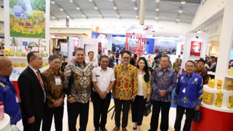 Pj Gubernur Banten Al Muktabar menghadiri pembukaan Trade Expo Indonesia (TEI) ke-38 yang dibuka Menko Bidang Perekonomian Airlangga Hartarto. (Foto: Dok Pemprov)