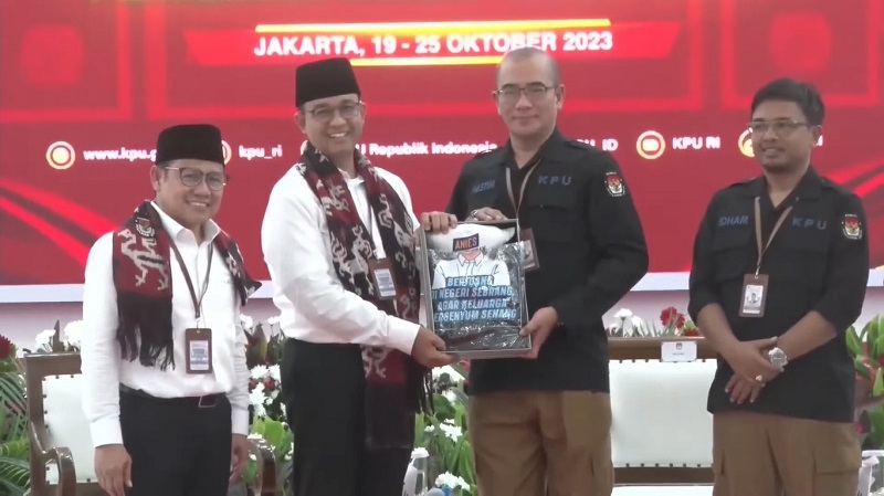 Pasangan Anies Baswedan dan Muhaimin Iskandar (AMIN) resmi mendaftar sebagai capres-cawapres ke KPU, Kamis (19/10). (Tangkapan layar)-