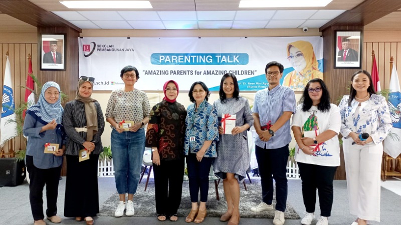 Sekolah Pembangunan Jaya menggelar parenting talk. (Foto: IST)