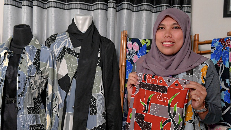 Owner Sekarwaru Batik, vivin. (Foto: Ali/RMB)