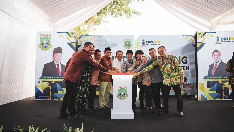 Ground Breaking Pembangunan Gedung Kantor Pusat Bank Banten. (Foto: Biro Adpim dan Protokol)