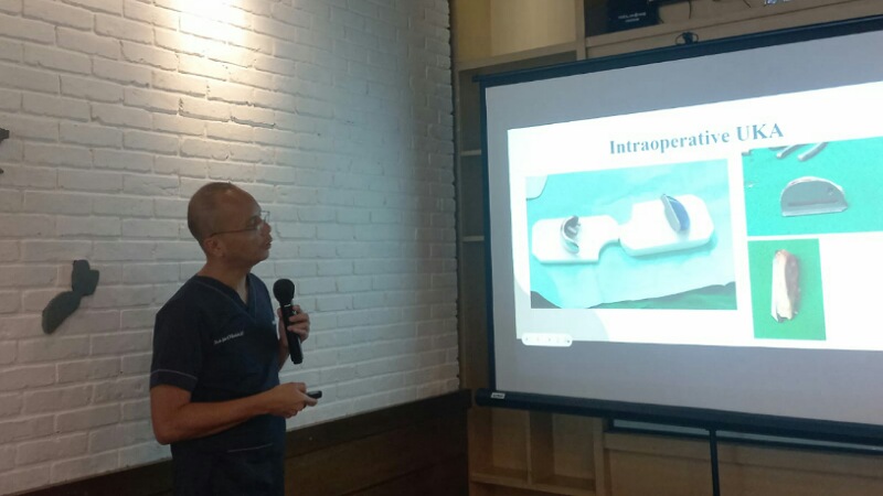 Mengenal tindakan medis Unicompartmental Knee Arthroplasty atau disingkat UKA. Foto: IST