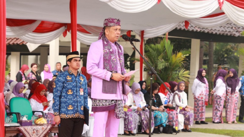 Pj Bupati Tangerang Andi Ony saat memimpin upacara Hari Pancasila. (Foto: Dok Pemkab)