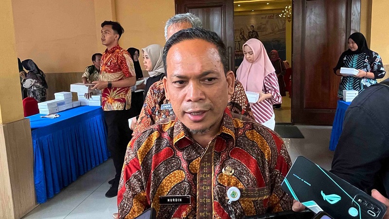 Pj Waklita Tangerang Nurdin mengeluarkan Surat Edaran larangan judi online. [Foto: Dok Pemkot]