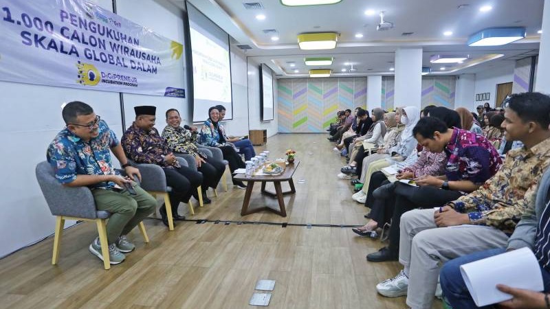 Pj Walikota Tangerang, Nurdin saat memberikan sambutan dihadapan 250 peserta pelatihan angkatan I Digital Preneur, Sabtu lalu (27/7). [Foto Dok Pemkot]