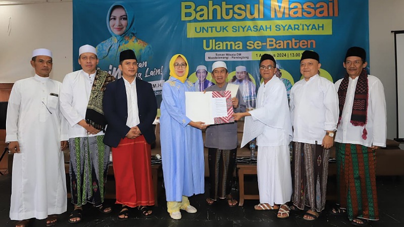 Forum Bahtsul Masail Ulama se-Banten Dukung dan Siap Sukseskan Airin di Pilgub Banten. [Foto: Ist/RMN]