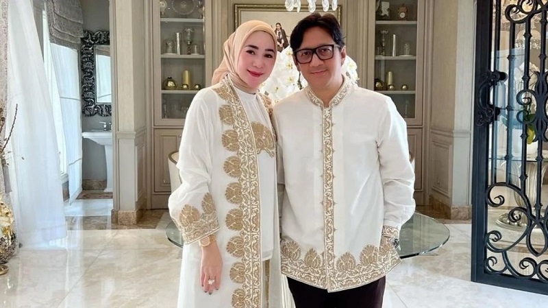 Andre Taulany dan istrin Rein Wartia Trigina. [Foto: Dok. IG @andreastaulany]