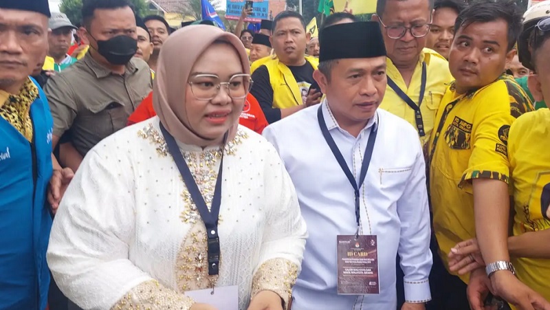 Bakal calon Walikota dan wakil Walikota Serang Ratu Ria - Subadri Ushuludin diprediksi bakal kalahkan Bacalon Walikota incumbent Syafrudin. [Foto: Repro]