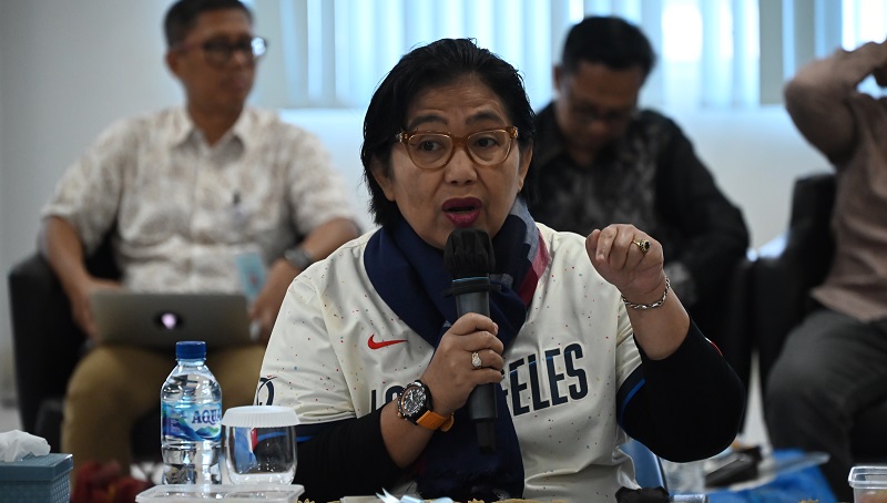 Anggota Komisi IX DPR RI, Irma Suryani, saat mengikuti pertemuan disela-sela kunjungan ke rumah sakit bersama rombongan BURT, Senin (9/9/2024). [Foto: Eko/vel/DPR]