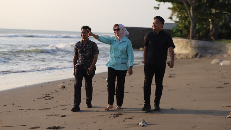 Calon gubernur Banten Airin Rachmi Diany mencanangkan program ekonomi biru dan nelayan berdaya di sektor kelautan dan perikanan. [Foto: AMR/RMN]