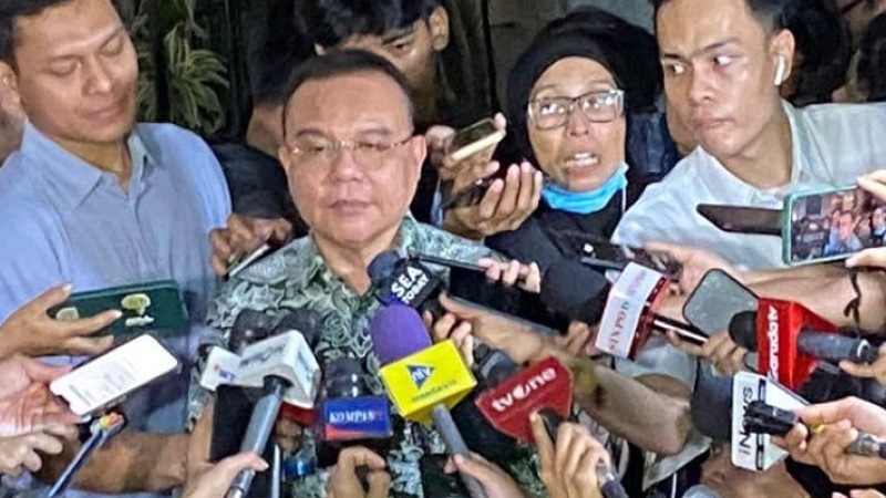 Ketua Harian DPP Gerindra Sufmi Dasco Ahmad memberikan keterangan seputar pemanggilan calon menteri ke Kertanegara. [Foto: Repro/RMN]