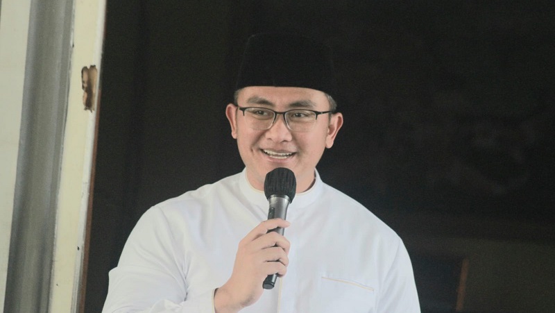 Calon bupati Serang Andika Hazrumi menggagas mobile homecare atau layanan kesehatan bergerak. [Foto: AMR/RMB]